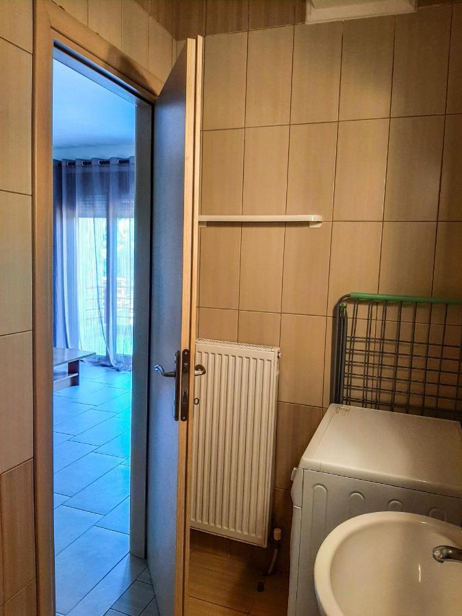 Canal Luxury Apartments Неа Потидея Екстериор снимка