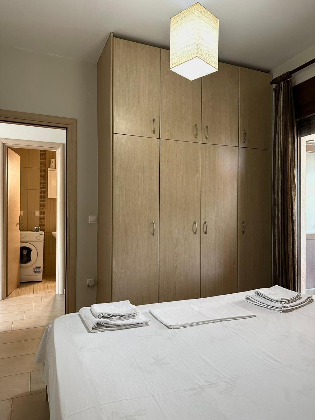 Canal Luxury Apartments Неа Потидея Екстериор снимка